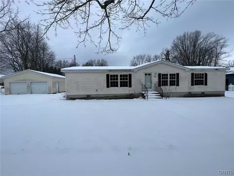 363 Bay St, Cape Vincent, NY 13618