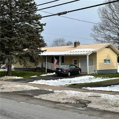 124 N Court St, Lenox, NY 13032