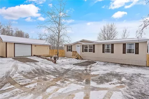 227 County Route 4, Central Square, NY 13036