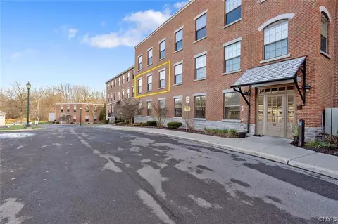 28 Maple St #201, Marcellus, NY 13108 photo 2