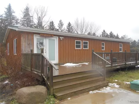 1275 Salt Rd, Marathon, NY 13803