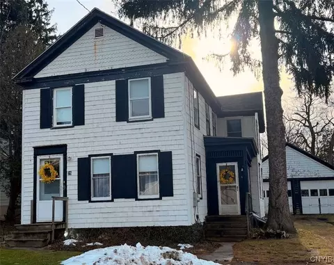 28 Nelson St, Cazenovia, NY 13035