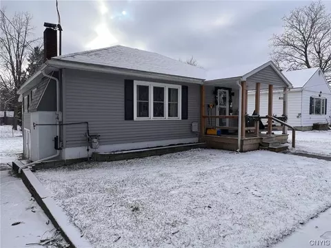 160 Rowley St, Gouverneur, NY 13642