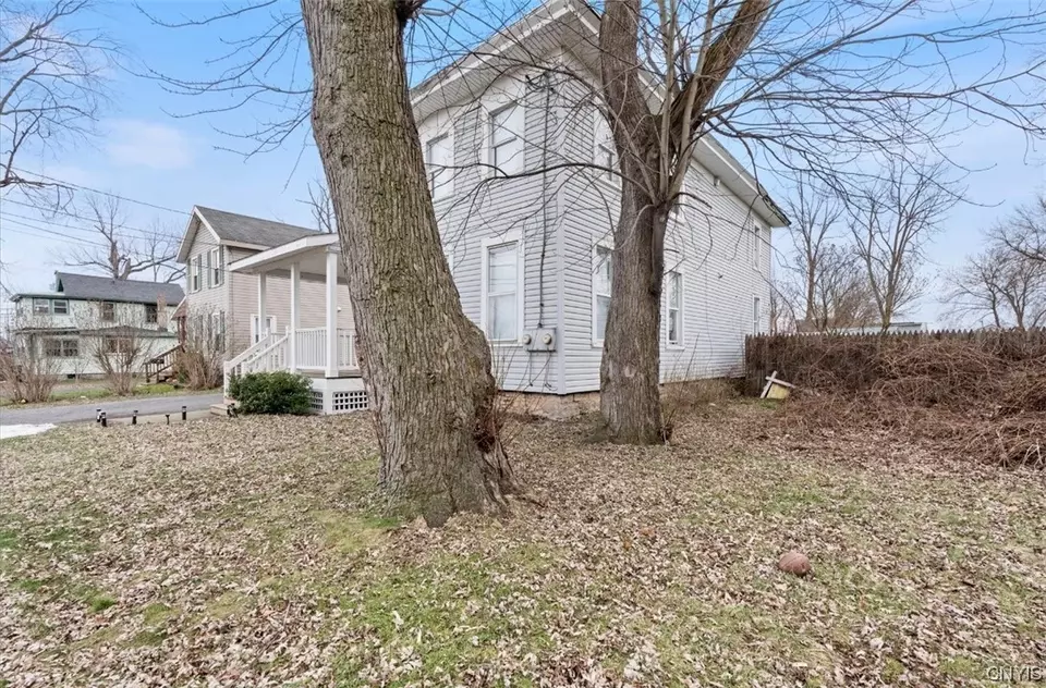 304 Ellis St, East Syracuse, NY 13057 23 Photos Movoto