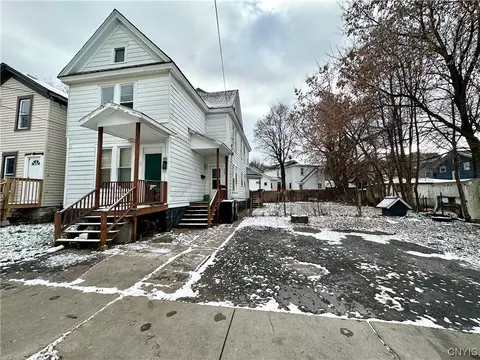 208 Graves St, Syracuse, NY 13203