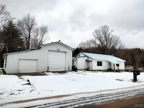 8579 Elpis Rd, Vienna, NY 13042