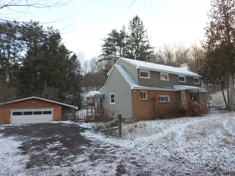 3625 Bussey Rd, Onondaga, NY 13215