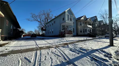937 Brayton Park Pl, Utica, NY 13502