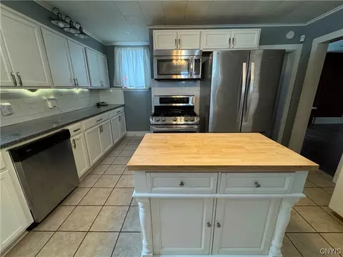 138 E 8th St, Oswego, NY 13126 photo 22
