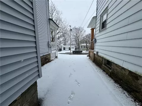 138 E 8th St, Oswego, NY 13126 photo 3