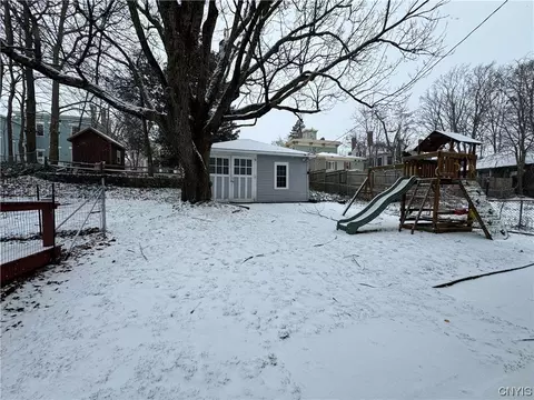 138 E 8th St, Oswego, NY 13126 photo 4