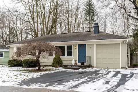 100 Redfield Ave, Fayetteville, NY 13066