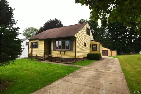 131 Floyd Ave, Deerfield, NY 13502