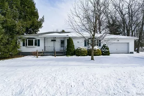 447 Elmhurst Ave, Oneida, NY 13421