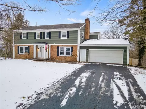 5199 Candlewood Dr, Fayetteville, NY 13066