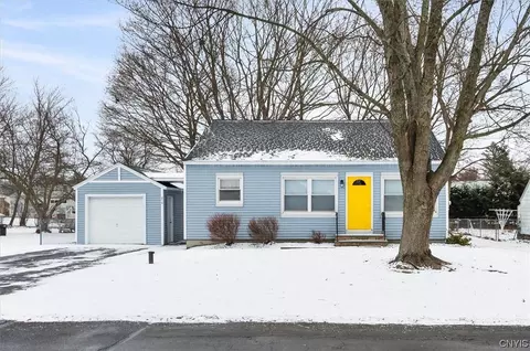 214 Marilyn Ave, Salina, NY 13212