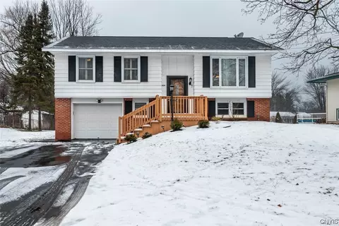 424 Birchwood Blvd, Van Buren, NY 13027