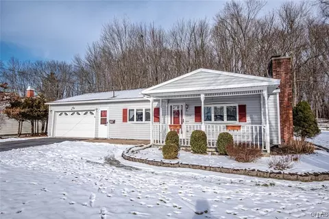 1208 Cedarbrook Dr, Rome, NY 13440