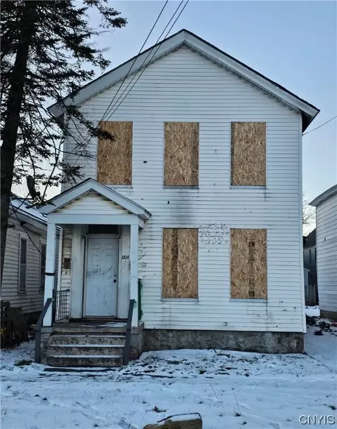 1204 Stark St, Utica, NY 13502
