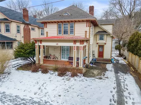 219 Kensington Rd, Syracuse, NY 13210
