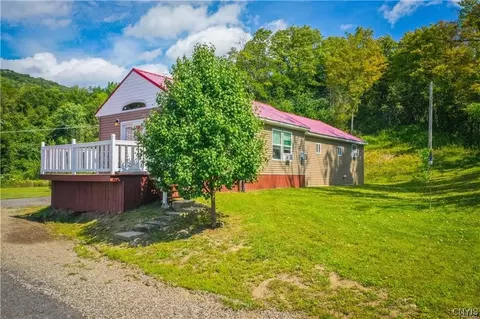165 Bidleman Rd, Manheim, NY 13365