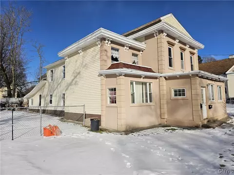 1122 Seymour Ave, Utica, NY 13501