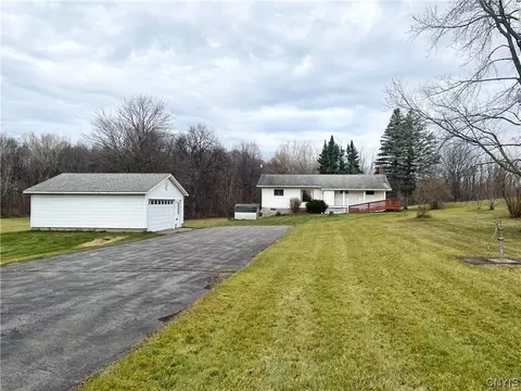 2751 Holmes Rd, Cato, NY 13166