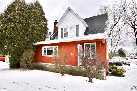 700 Sunnycrest Rd, Syracuse, NY 13206