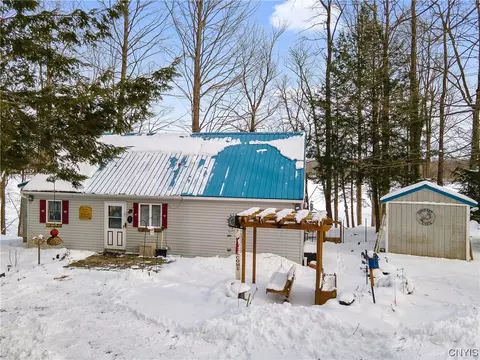 162 Lazzaro Ln, Oswego, NY 13126
