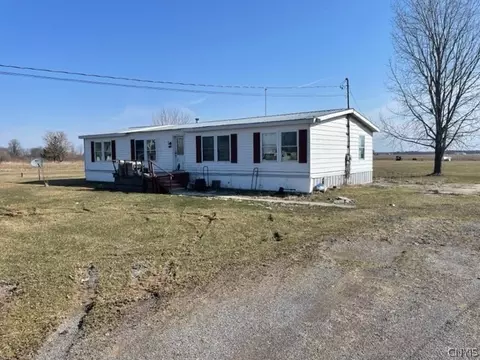 8397 County Route 125, Lyme, NY 13622