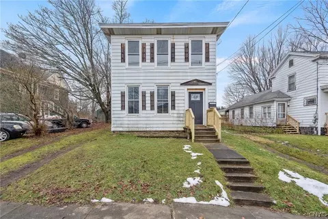 340 W 5th St, Oswego, NY 13126