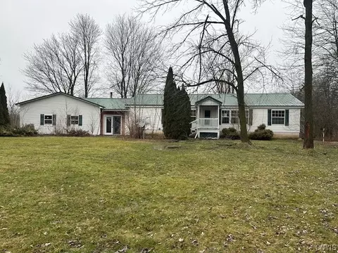 3273 State Route 31, Brutus, NY 13166