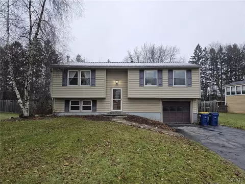 108 Finwood Dr, Van Buren, NY 13027