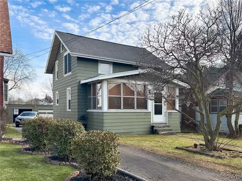 926 Cadillac St, Salina, NY 13208