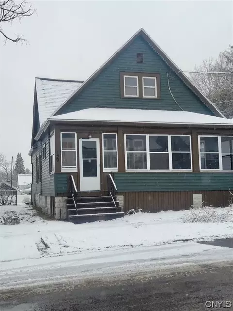 159 Greenland Dr, Syracuse, NY 13208