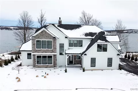 2203 Sunset Cv, Spafford, NY 13152