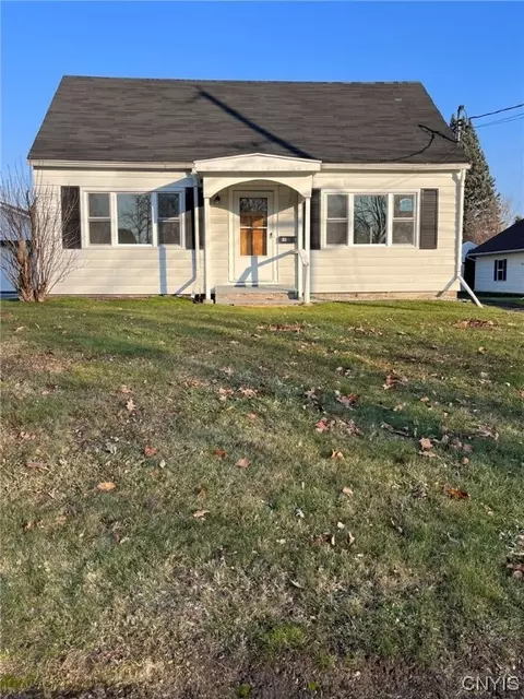 10 Linden St, Massena, NY 13662