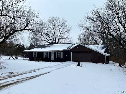 4021 East Rd, Cazenovia, NY 13035