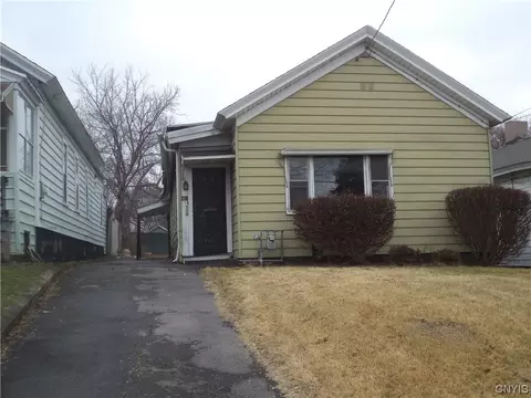 913 Kirkpatrick St, Syracuse, NY 13208