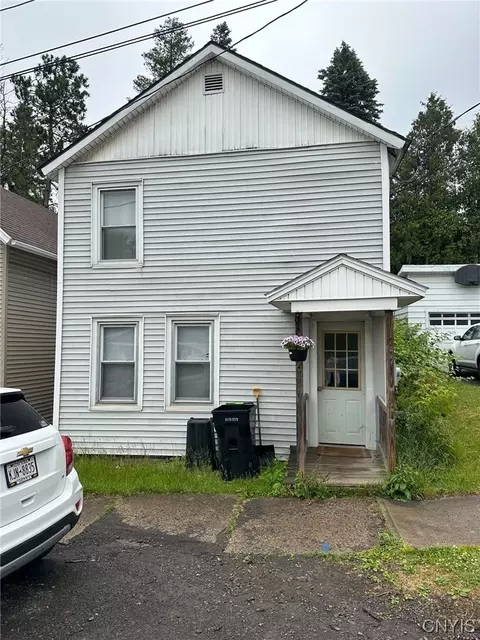 6 New York St, German Flatts, NY 13407