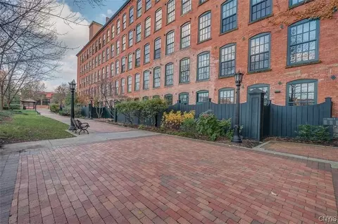 429 N Franklin St #505, Syracuse, NY 13204