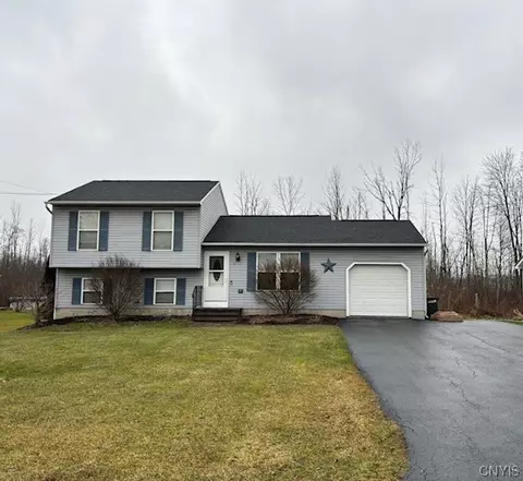 6111 Manlius Townline Rd, East Syracuse, NY 13057