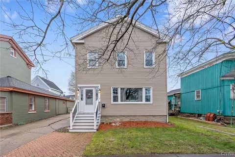 66 W Albany St, Oswego, NY 13126