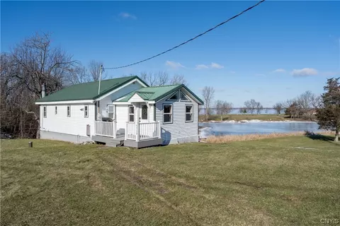 7713 State Park Rd, Lyme, NY 13693