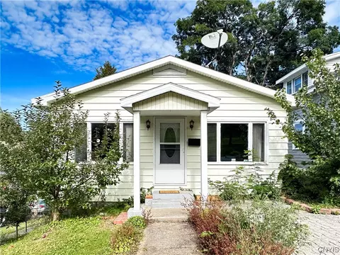 213 Pleasant St, Utica, NY 13501