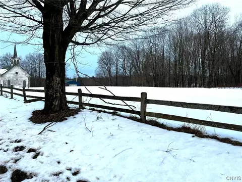 8434 Maple Flats Rd, Vienna, NY 13042