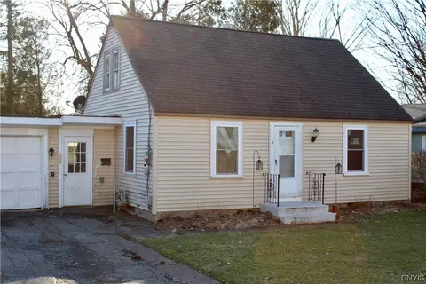 8 Taylor Ave, Fulton, NY 13069