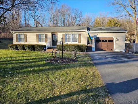 2773 Forest Hill Dr, Fleming, NY 13021