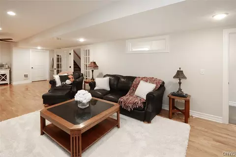 Living - 6150 Waterloo Rd, Jamesville, NY 13078 photo 9 of 10