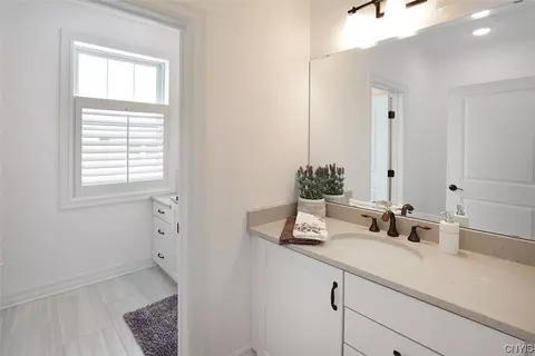 Bath - 6150 Waterloo Rd, Jamesville, NY 13078 photo 4 of 7